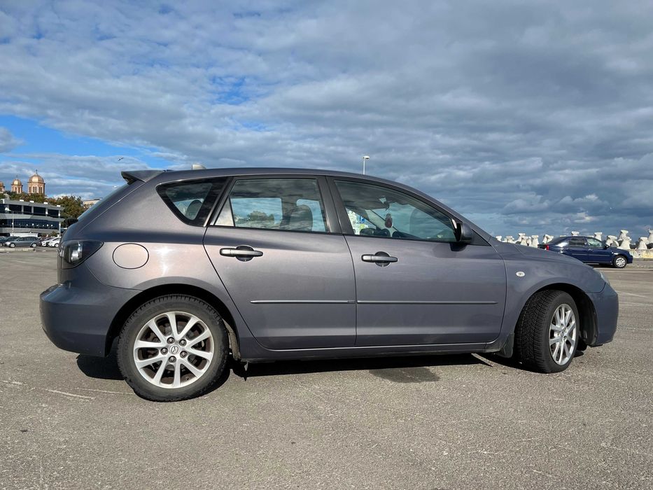 Mazda 3 | 1.6 Benzină | Xenon | Scaune încălzite | Consum redus