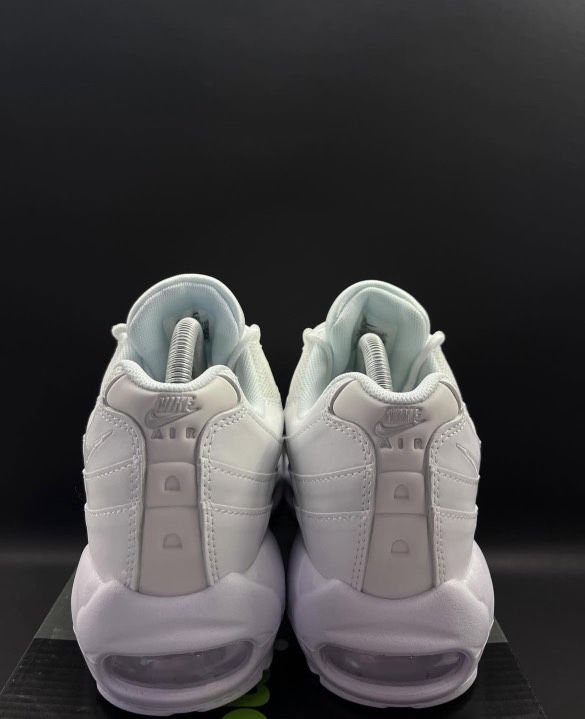 Маратонки Nike Air Max 95 Essentials Triple White