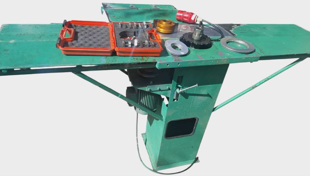 Vand masina de frezat pentru lemn