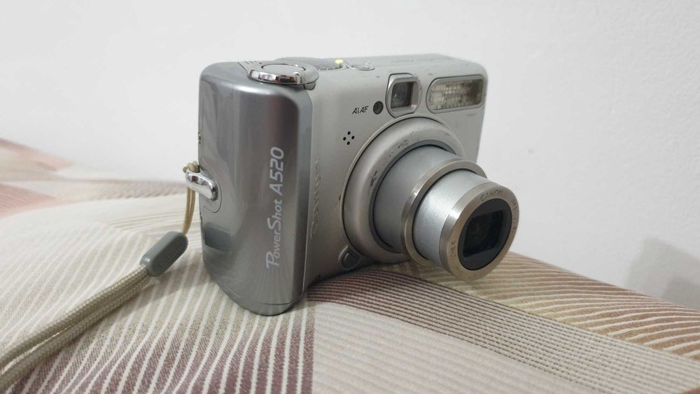фотоапарат Canon PowerShot A520