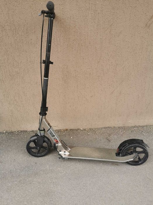 Продава се тротинетка