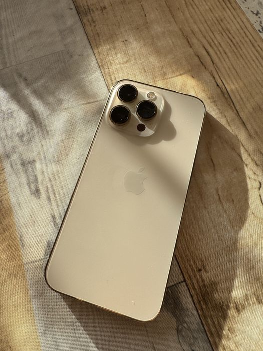 Златен Iphone 13 Pro 256 gb