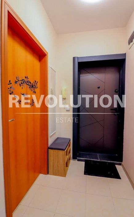 Дава се под наем Двустаен апартамент в Варна, Зимно кино Тракия - 50 кв.м за 425 € - Снимка #8