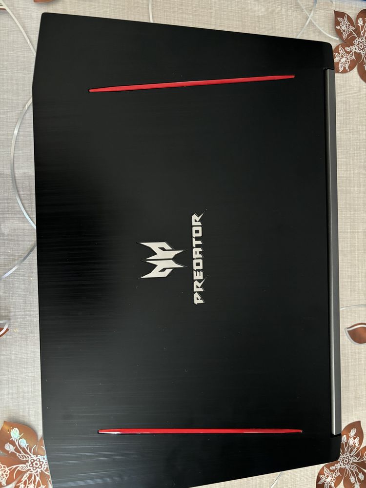 Laptop acer helios 300