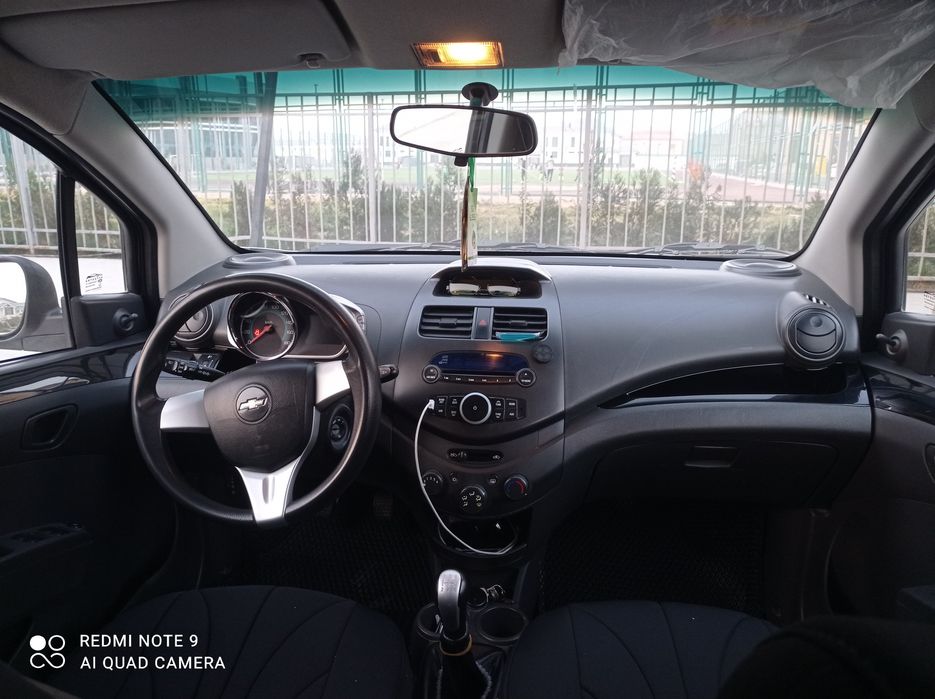 Moshina idiyalni xalotda kraska 1 ta eshikka