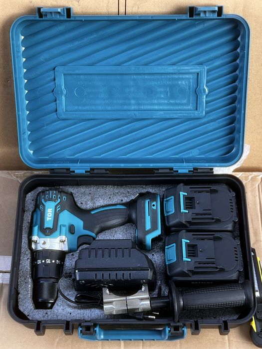 Ледобур с мощными батарейками