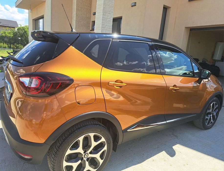 Renault Captur 1.5 dci, echipare INTENS, model FACELIFT, automată