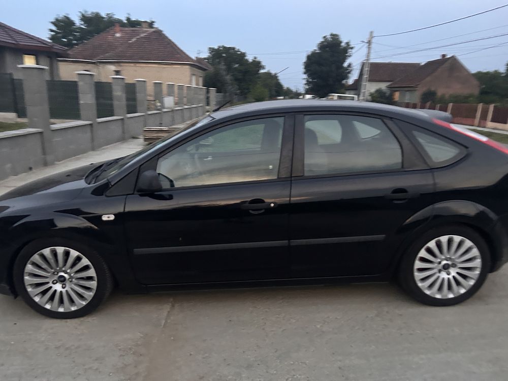 Vand sau schimb ford focus 1.6 disel 109 cp