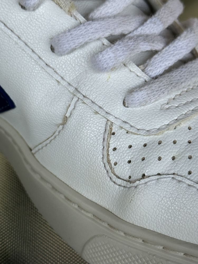 Veja white cobalt pekin 35.5