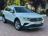 Volkswagen Tiguan 4x4 - 4MOTION 150 CP Bord digital