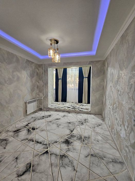 Продаётся квартира 3хком 3-этаж, ор. Микрорайон