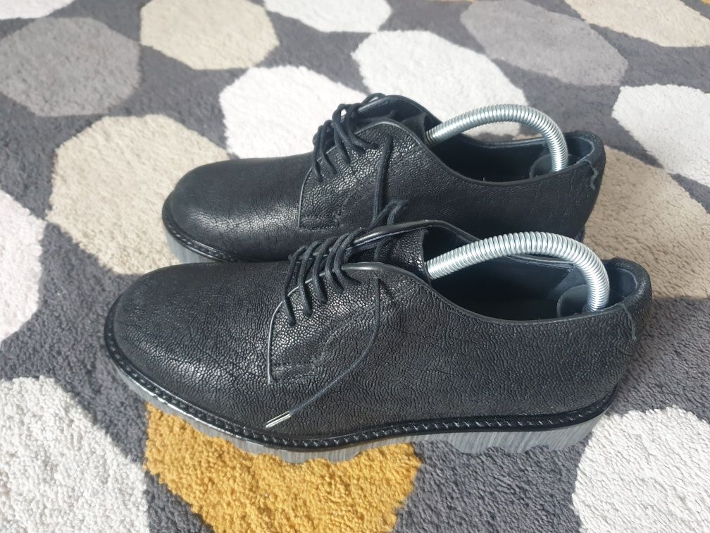 Pantofi casual originali  Emporio Armani marime 39-40