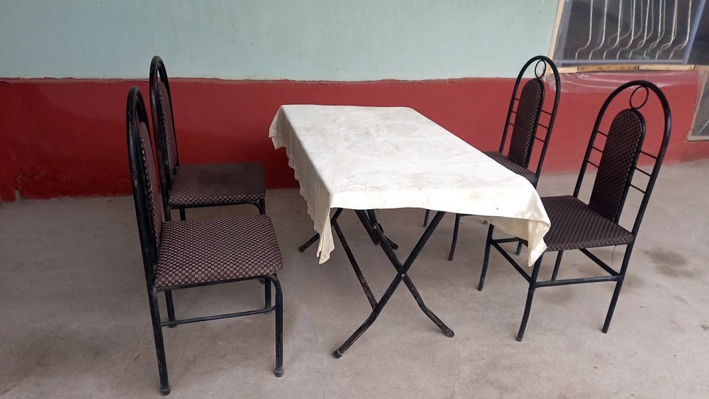 Стол стул сотилади