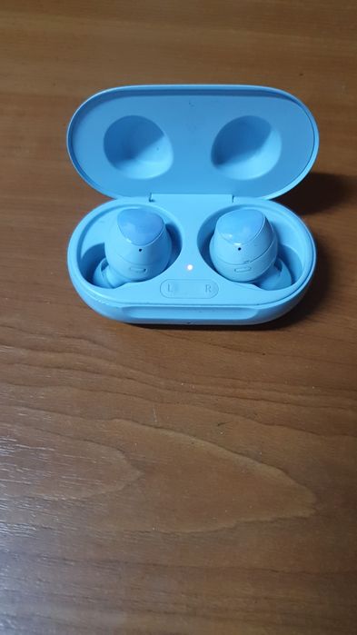 Căști samsung Buds +