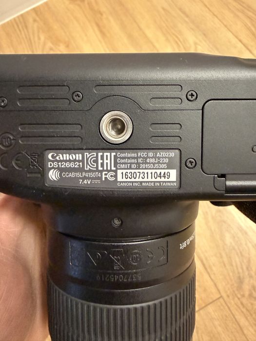 Canon EOS 1300D/Rebel T6 DSLR + 2 obiective