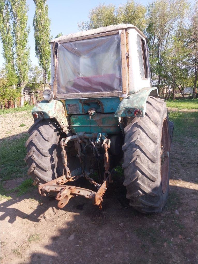 Трактор Ю М З - 6