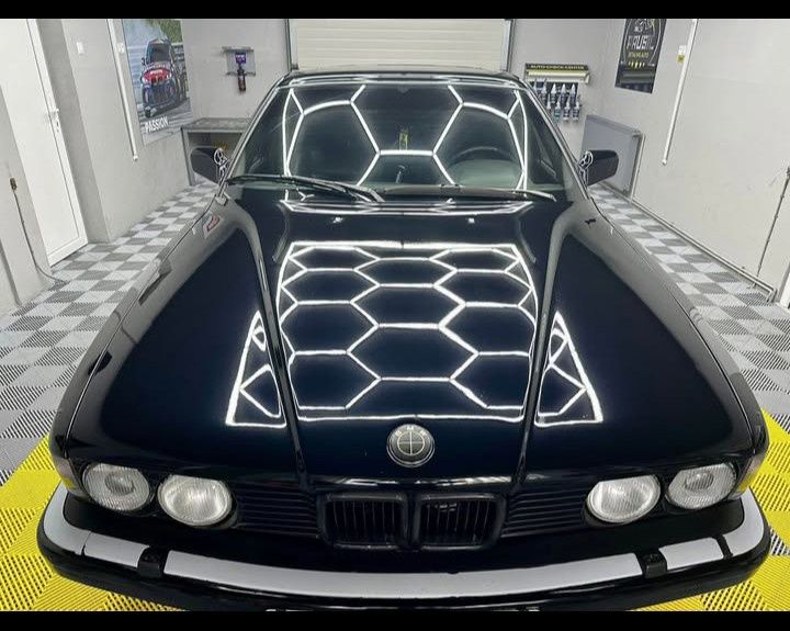 BMW E32 730i 1988