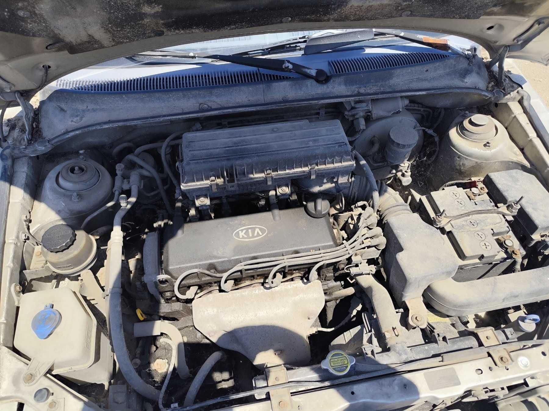 Kia Rio 1.4 - 75к.с - 2001г. на части
