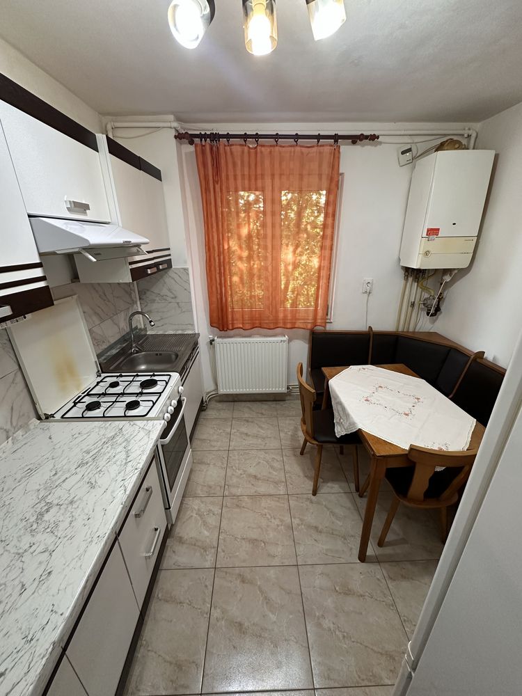 Închiriez apartament cu 2 camere în Gheorgheni