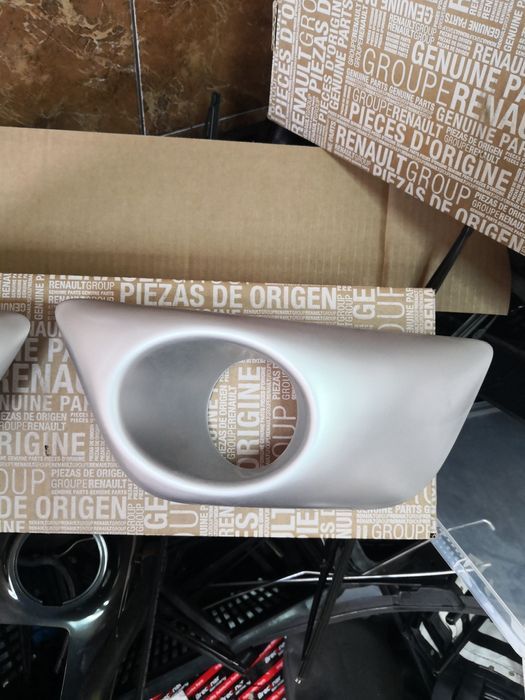 Ornamente proiectoare Dacia Sandero Stepway, Logan, Mcv