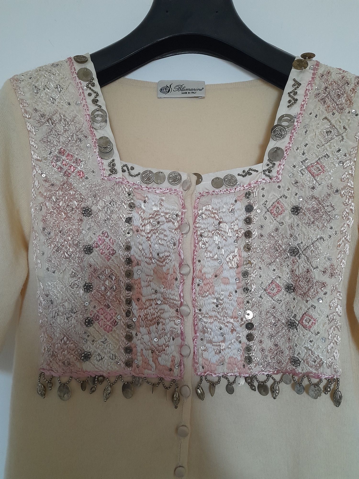 Cardigan Blumarine cusut manual