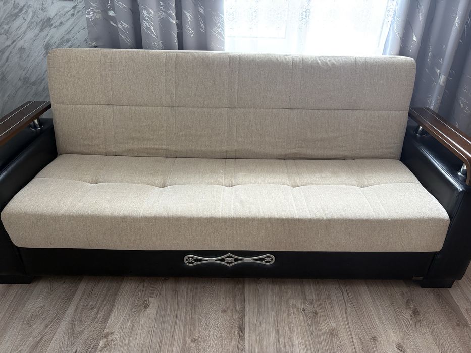 vand canapea extensibila