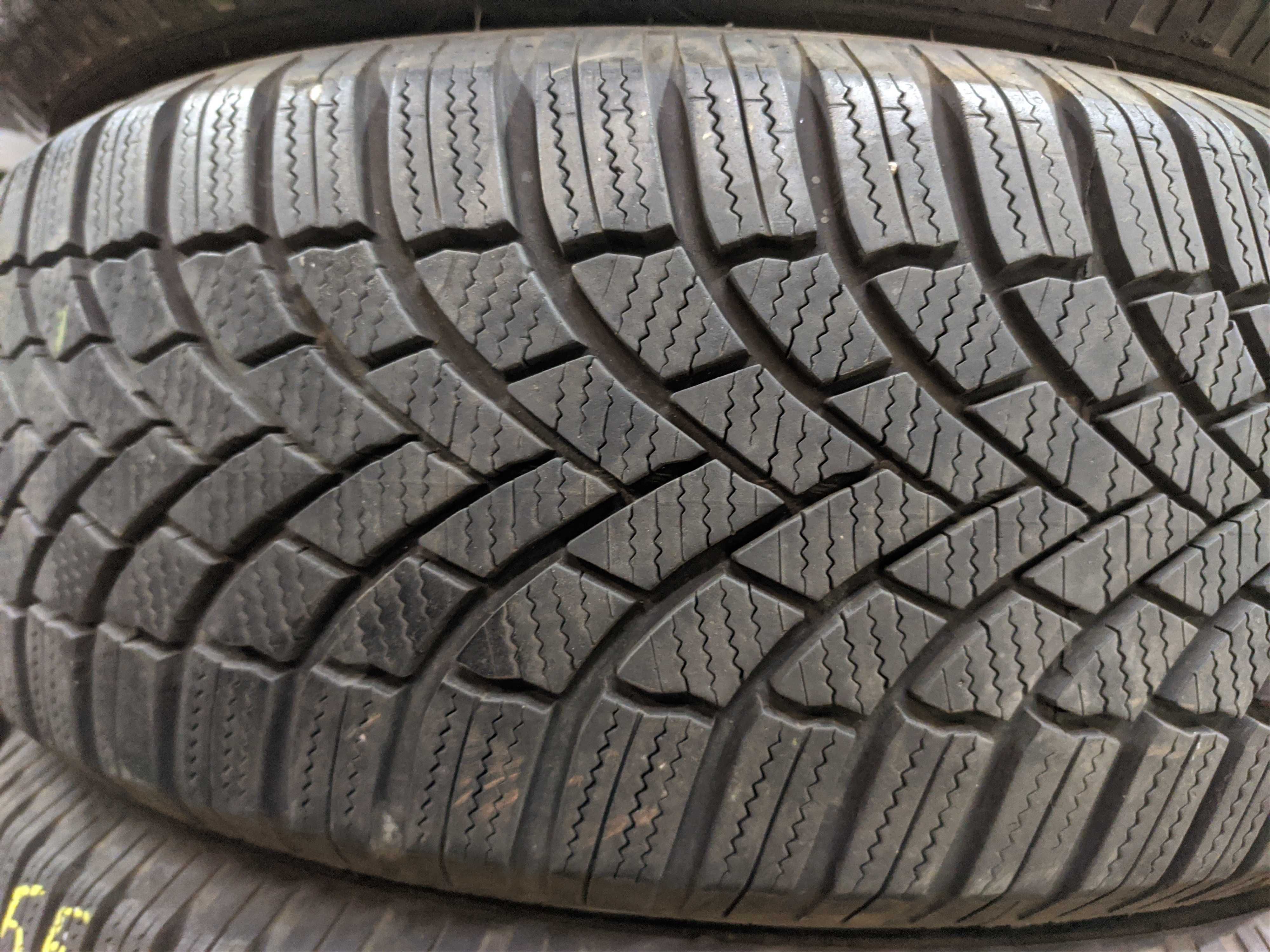 4бр Зимни гуми 205 55 16 - Bridgestone