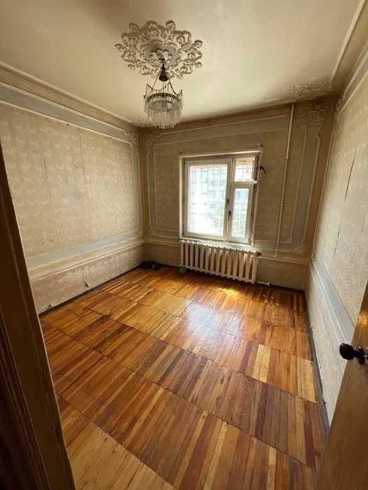 Госпитальный Базар ул.Нукусская пересечение с ул.Айбек 100 кв.м 4\5\9