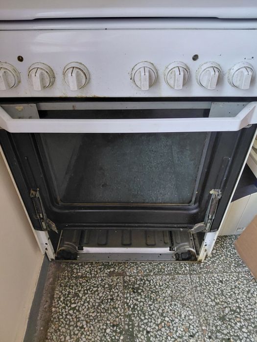 Печка Indesit KN6E11 - 500 €