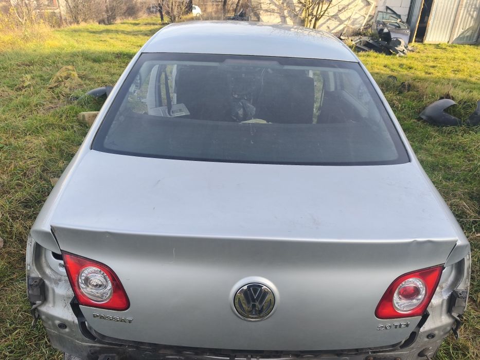 Lunetă geam spate Volkswagen Passat B6 sedane berlină 2005-2010