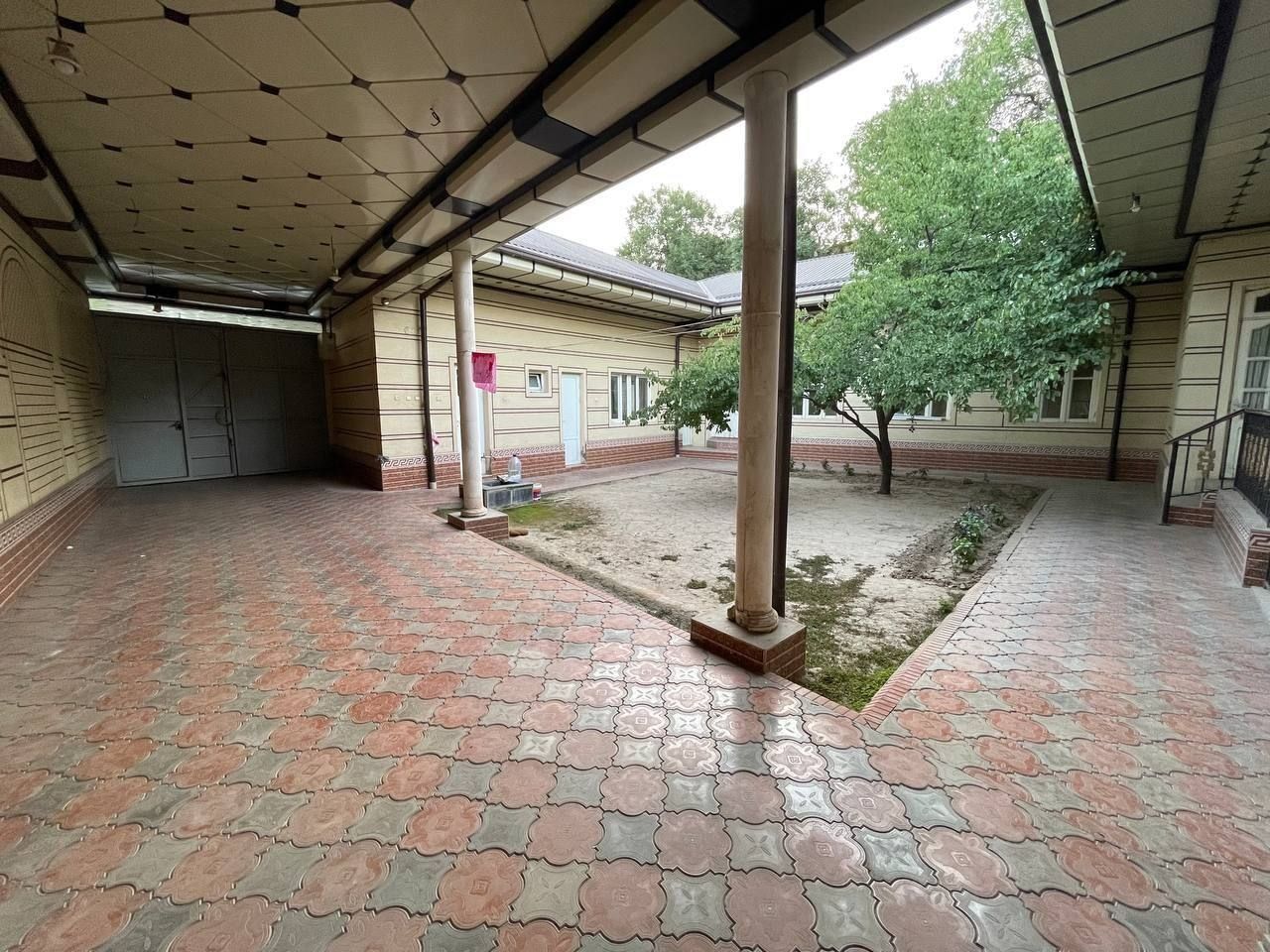 Срочно продаётся участок в Яшнабадском районе Дубовый