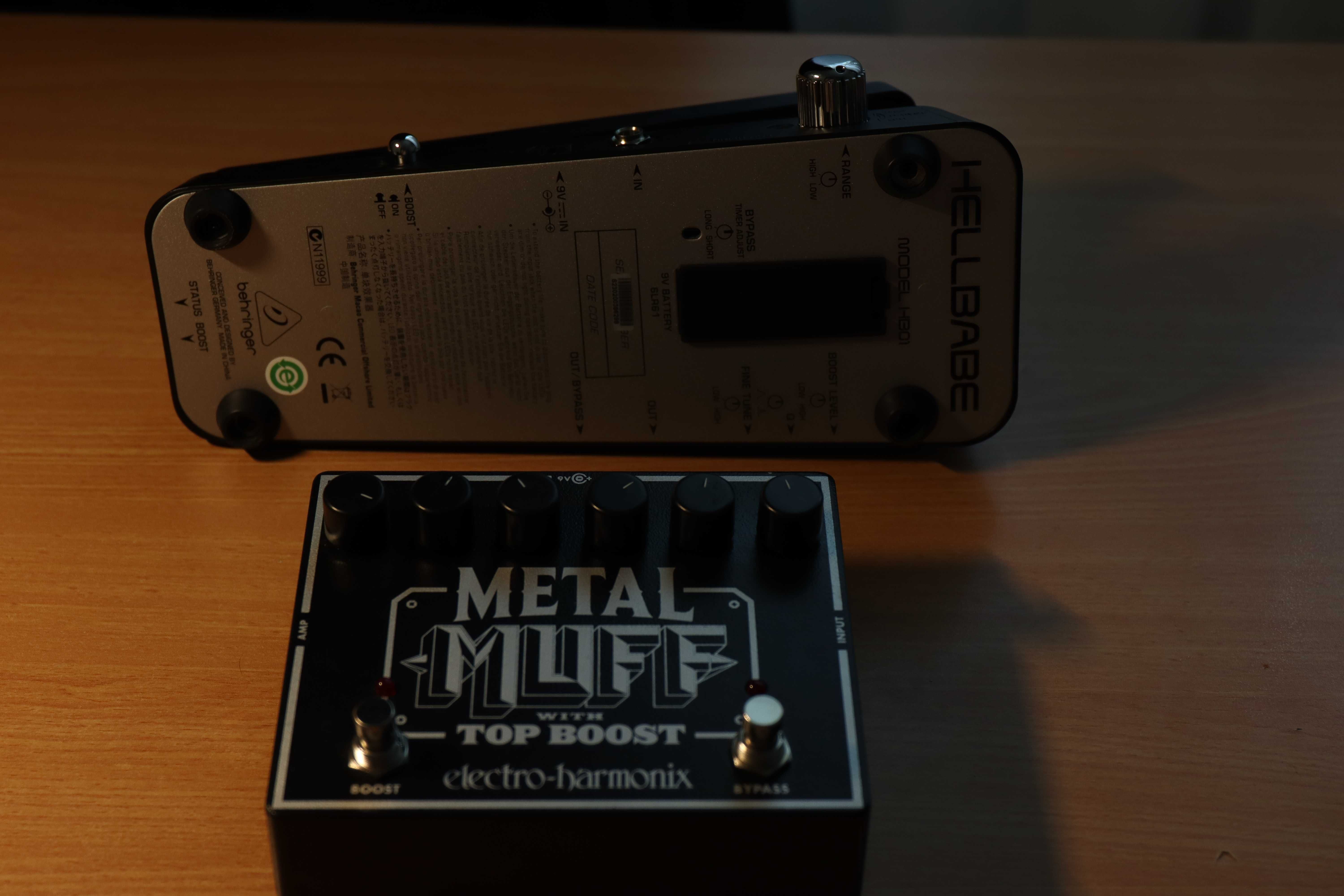 Pedala wah Behringer + pedala metal muff Electro Harmonix (chitara)