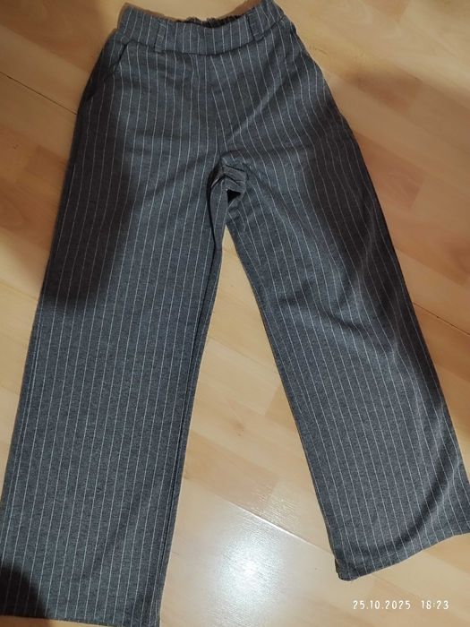 Панталон за момиче използван е само веднъж