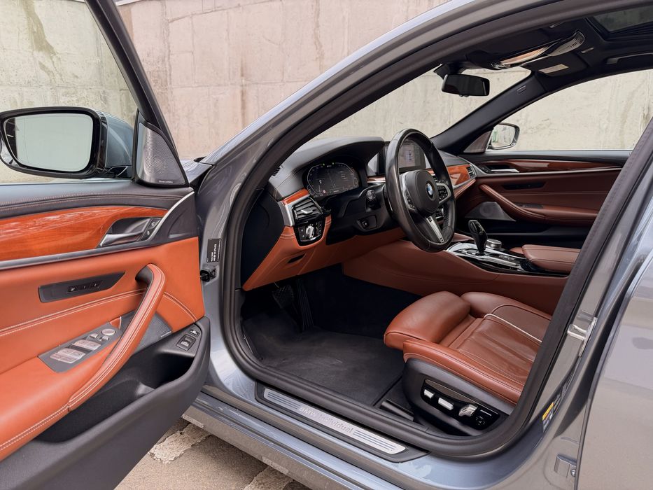 BMW 530 E Plug-in Hybrid/ Individual/ Bowers & Wilkins/ Soft Close