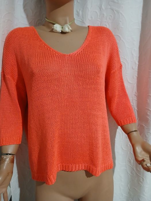 Пуловер неонов цвят