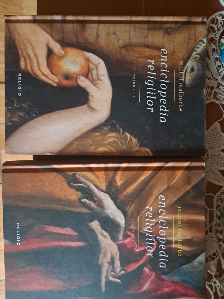 Vând carte Enciclopedia Religiilor 2 volume.