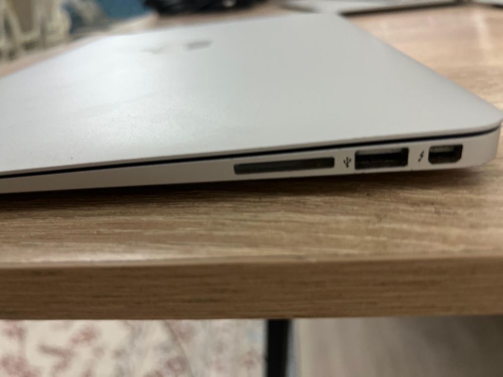 "Apple MacBook Air 11"" (Early 2015) C02P9T5QGFWM, КП-000055"