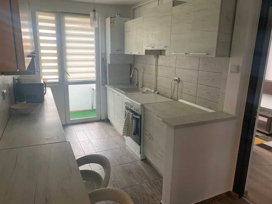 De inchiriat Apartament 2 camere Mobilat