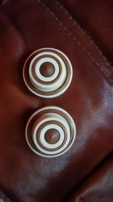 Butoane radio pe lampi românesc