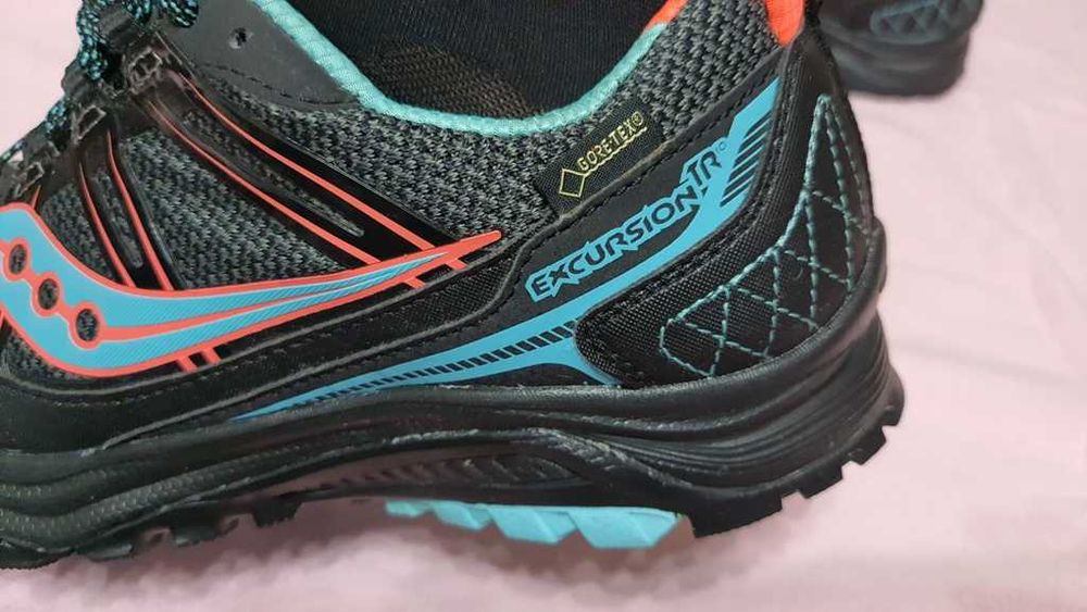 Adidasi alergare SAUCONY Excursion  TR10 Goretex marimea 40