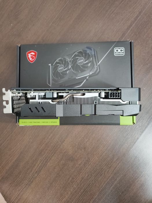 Продавам AMD Radeon RX 580 2048SP - с гаранция