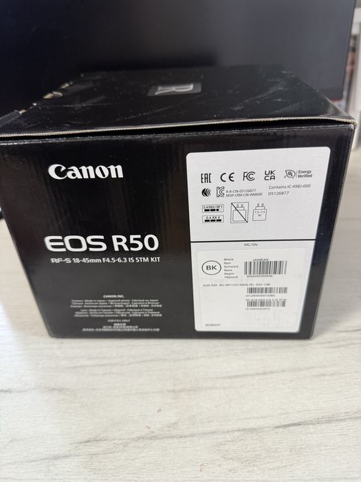 Canon Eos R50 RF-S 18-45mm F4.5-6.3 Nou in cutie