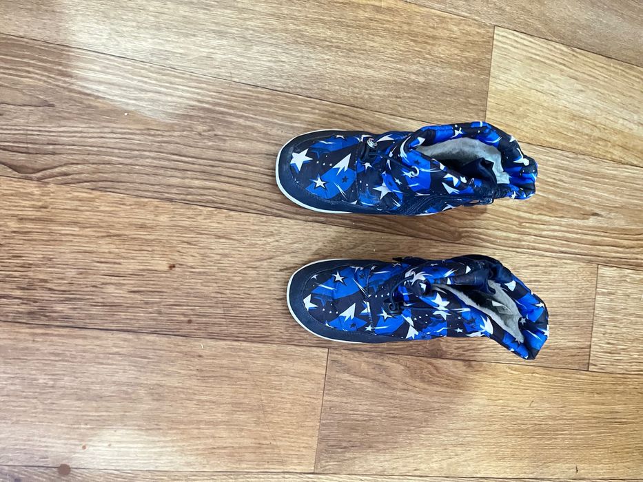 Продам зимние дутики