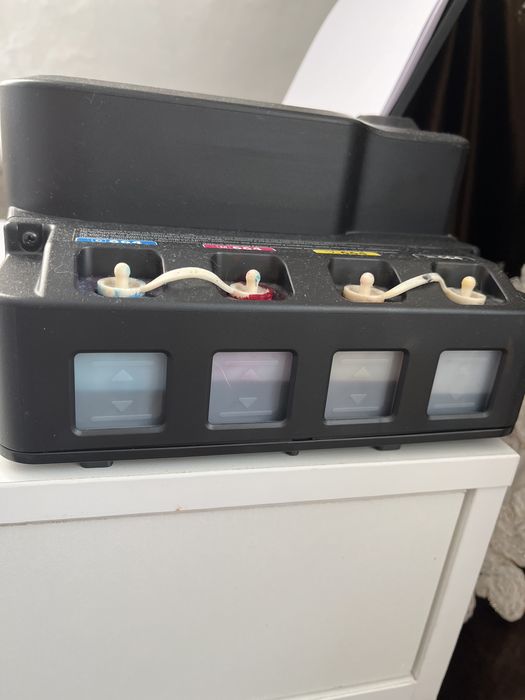 Принтер Epson цветной