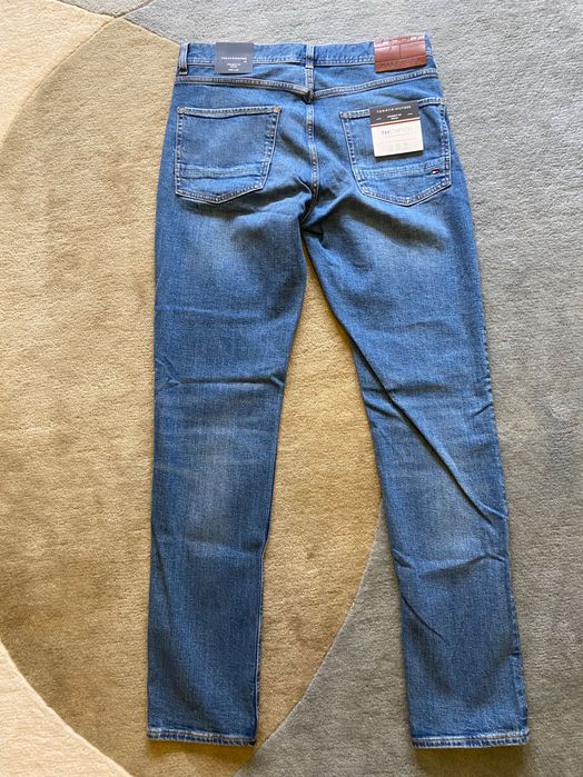 Дънки "Tommy Hilfiger"