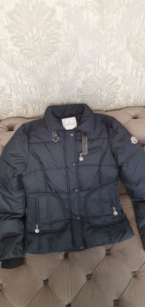 Geaca Moncler originala