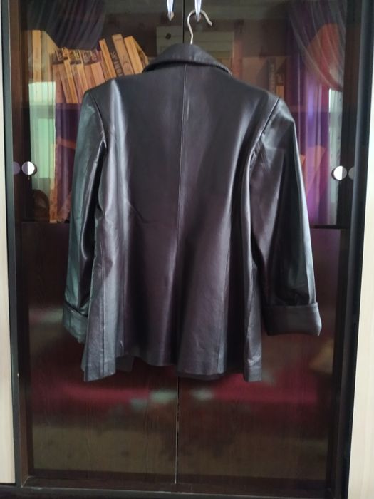 Кожанная куртка женская  новая 52 размер