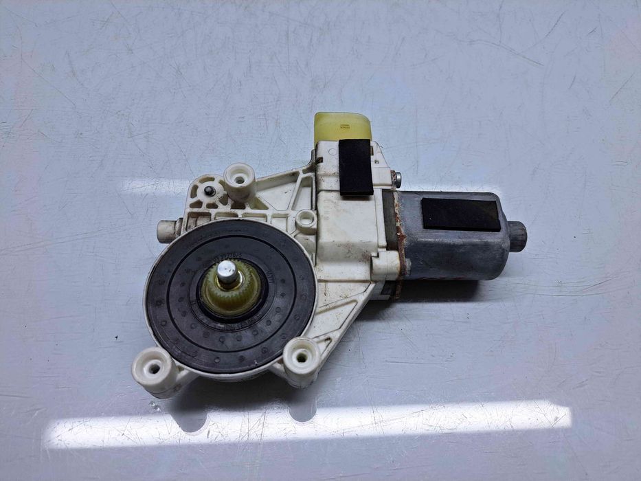 Motoras geam dreapta spate Opel Astra J [Fabr 2009-2015]