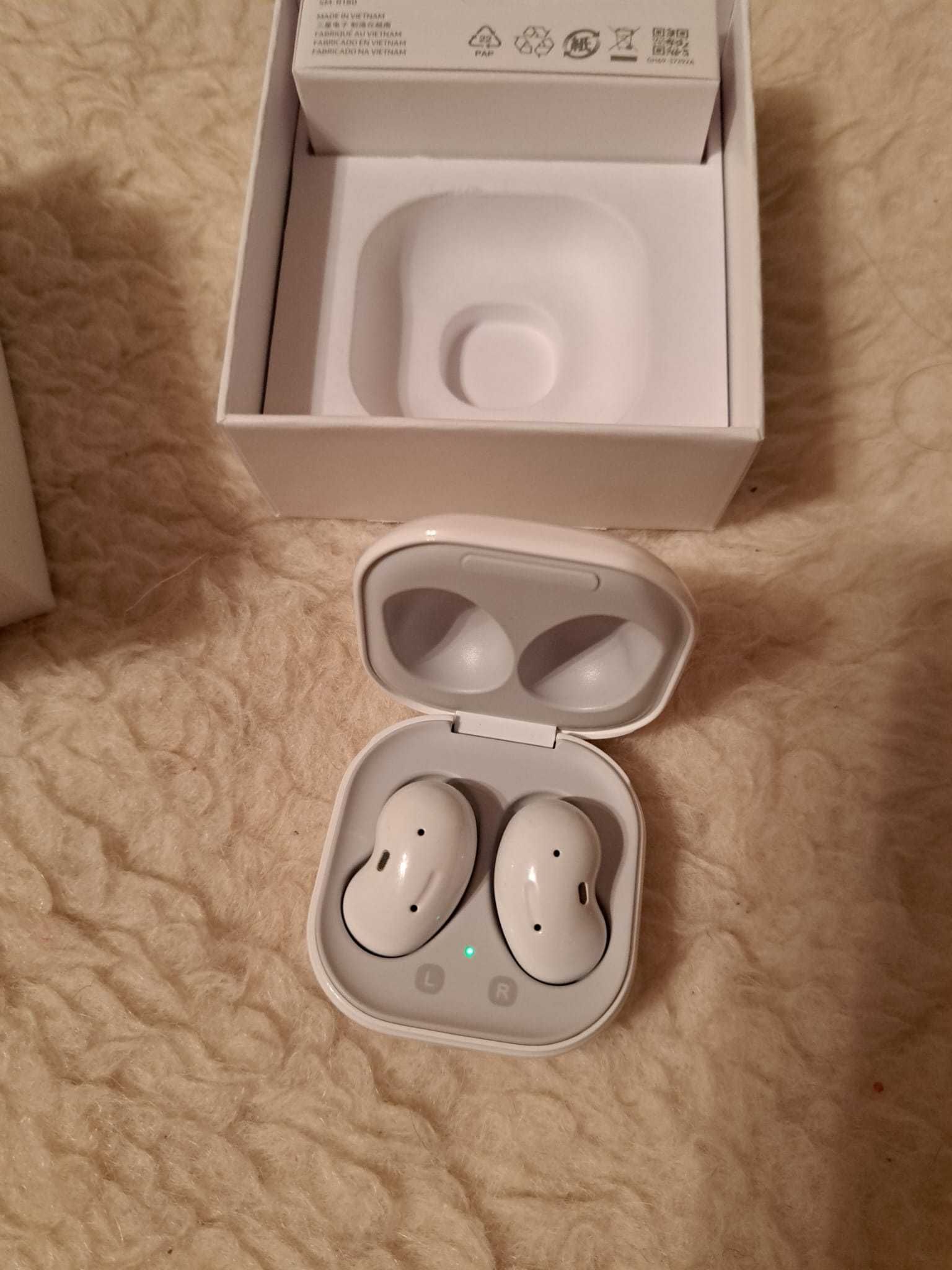 Casti SAMSUNG Galaxy Buds Live