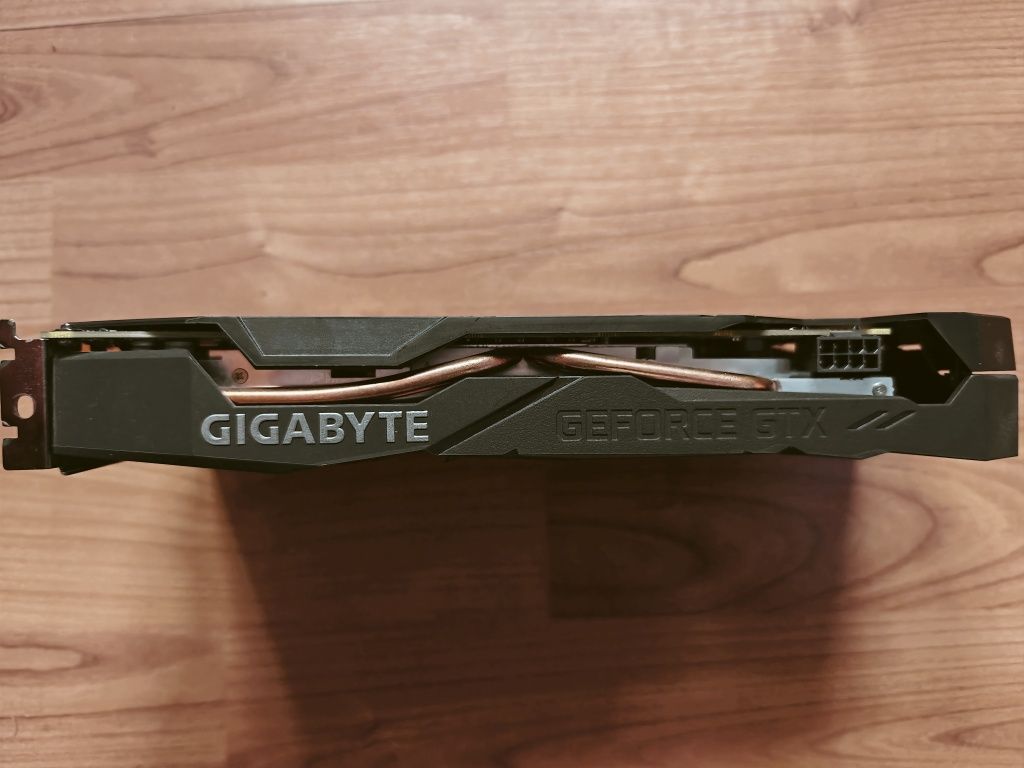 Gtx 1660 ti, 6gb gddr 6/192 bit.